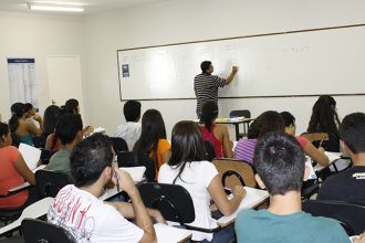 prefeitura-abre-mais-de-750-vagas-para-curso-gratuito-pre-enem;-veja-como-participar