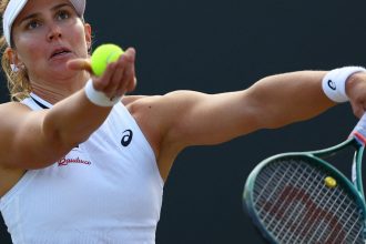 bia-haddad-cai-para-danielle-collins-na-terceira-rodada-de-wimbledon