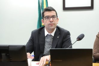 comissao-aprova-projeto-que-exige-equipamento-para-pessoas-com-deficiencia-visual-em-ponto-turistico