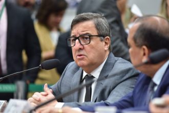 comissao-aprova-proposta-que-exige-servico-de-primeiros-socorros-em-shopping-centers