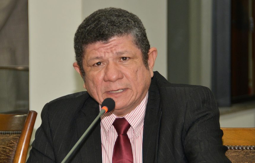 deputado-ivory-de-lira-retira-pre-candidatura-a-prefeito-apos-internacao-por-problemas-renais-e-cardiacos