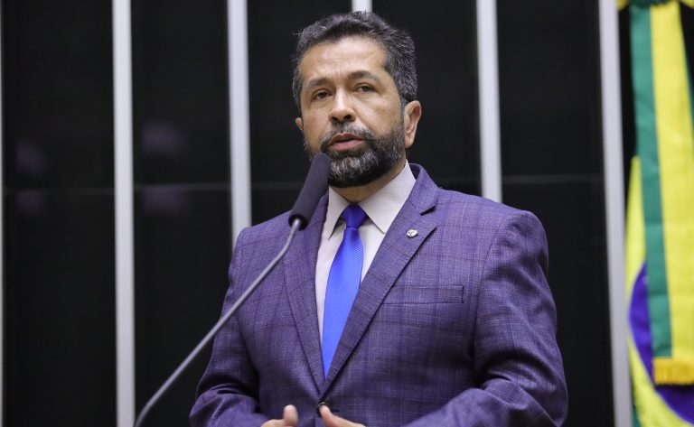 projeto-reduz-prazo-de-vencimento-de-letras-de-credito-para-90-dias