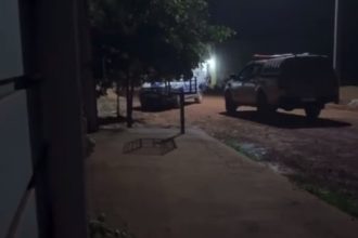 homem-ameaca-dono-de-bar-que-nao-quis-vender-fiado,-atira-contra-pms-e-morre-durante-abordagem,-diz-policia