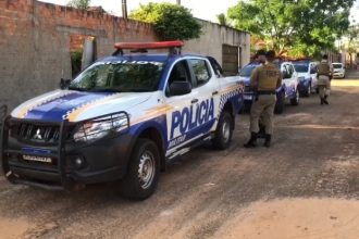 irmaos-vao-a-juri-popular-acusados-de-esfaquear-jovem-ate-a-morte-e-deixar-faca-cravada-nas-costas