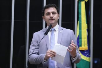 projeto-exclui-atividades-perigosas-e-insalubres-da-cota-de-aprendiz-e-pessoa-com-deficiencia