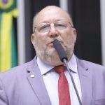 projeto-torna-obrigatoria-vacinacao-de-animais-domesticos-contra-doencas-transmissiveis-a-humanos