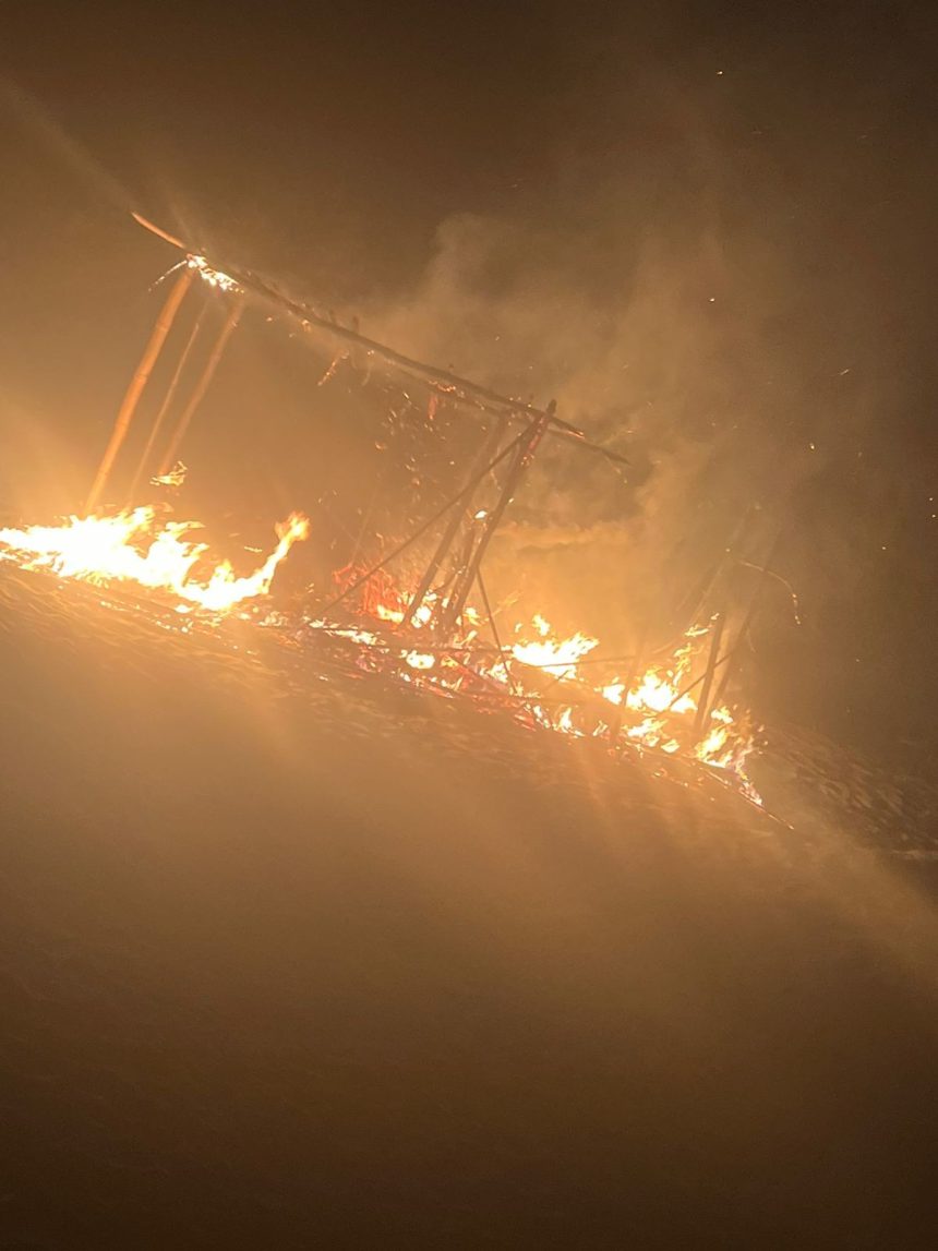 novo-barraco-pega-fogo-na-mesma-praia-onde-mulher-confundiu-agua-com-alcool-e-causou-explosao;-veja-video