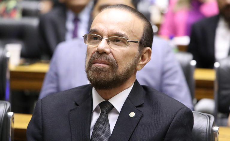 proposta-cria-programa-para-promover-apoio-a-educacao-profissional