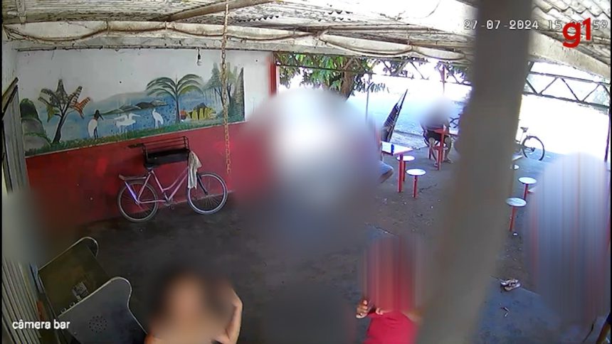 gravida-tira-faca-do-sutia-e-esfaqueia-mulher-em-bar;-video