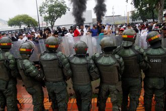 pelo-menos-749-pessoas-foram-detidas-em-protestos-contra-maduro,-na-venezuela,-diz-procurador-geral