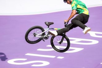 gustavo-bala-loka-poe-brasil-na-final-do-ciclismo-bmx-na-olimpiada