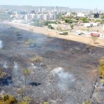 incendio-atinge-114-mil-metros-quadrados-de-area-verde-e-fumaca-se-espalha-por-quadras-da-regiao