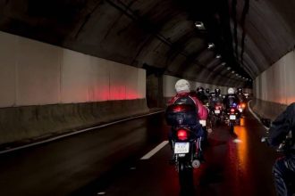 mototaxistas-da-rocinha-expulsam-motociclistas-de-aplicativo-com-‘ovada’