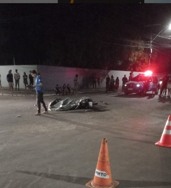 motociclista-morre-apos-ser-atropelado-por-caminhao-bau-em-cruzamento
