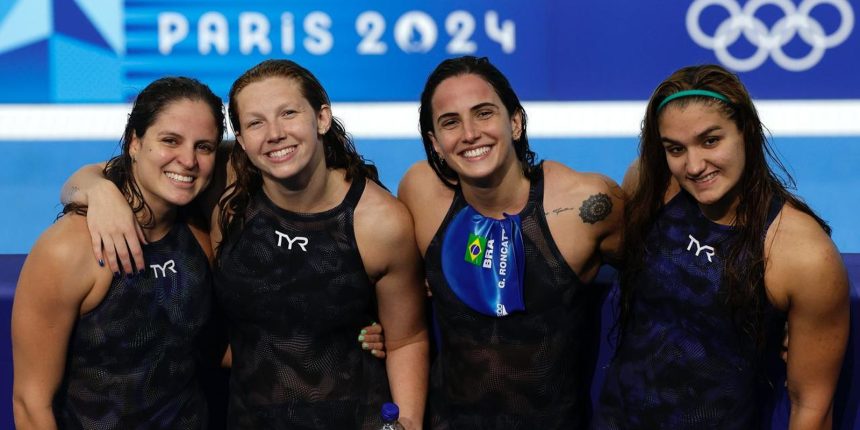 apos-20-anos,-brasileiras-voltam-a-final-do-revezamento-4x200m-livre