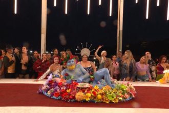 mp-de-paris-abre-investigacao-por-cyberbullying-contra-diretor-artistico-da-cerimonia-de-abertura-das-olimpiadas