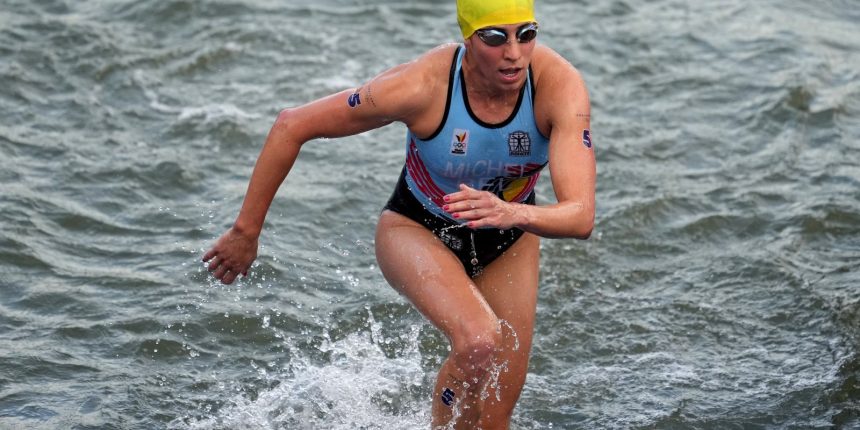 atleta-passa-mal-e-belgica-desiste-da-disputa-do-triatlo-misto