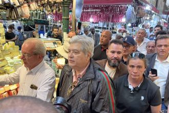 datena-alega-inseguranca-e-evita-corpo-a-corpo-com-eleitor