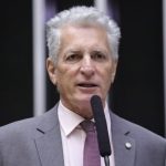 comissao-aprova-projeto-que-considera-improbidade-descumprir-normas-sobre-piso-salarial