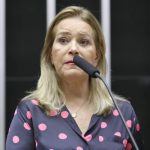 comissao-aprova-projeto-que-exige-fraldarios-acessiveis-em-edificios-brasileiros