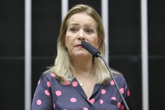 comissao-aprova-projeto-que-exige-fraldarios-acessiveis-em-edificios-brasileiros