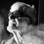 jean-claude-bernardet-faz-88-e-se-equilibra-entre-a-morte-e-a-vida-como-ator-de-cinema