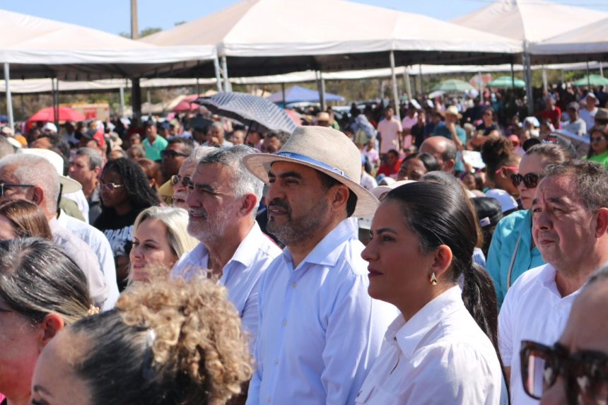 amelio-participa-da-missa-do-senhor-do-bonfim-e-frisa-importancia-do-evento-religioso-para-o-estado