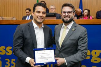 50-anos-da-codevasf:-deputado-eduardo-mantoan-homenageia-senador-iraja-silvestre,-na-aleto