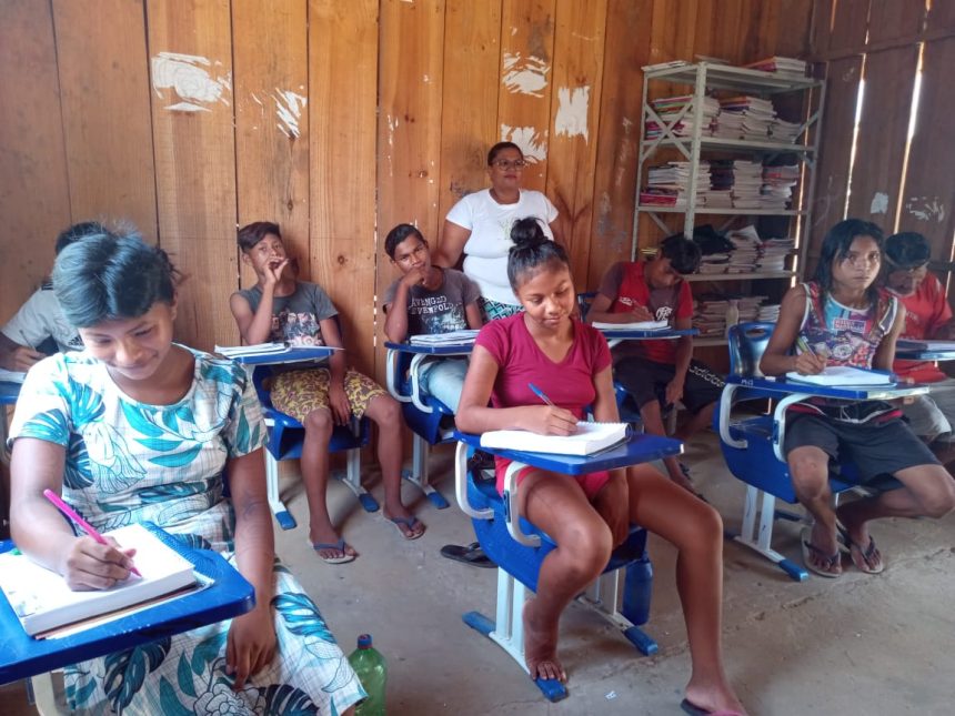 marcus-marcelo-solicita-criacao-de-polo-de-apoio-as-escolas-indigenas