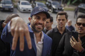 pablo-marcal-e-grito-“xandao-chegou!”-no-bordel-bolsonarista