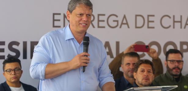 tarcisio-preve-debelar-incendios-em-sp-neste-domingo,-faltam-apenas-2