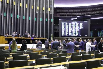 camara-analisa-urgencia-para-aumento-da-pena-de-feminicidio;-acompanhe