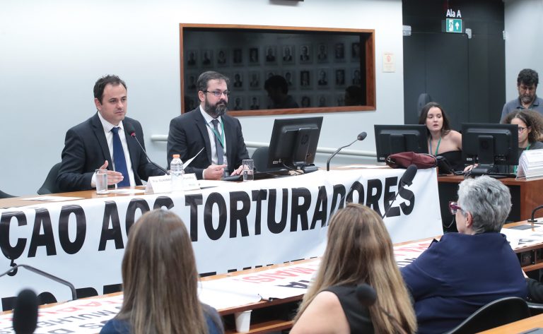 familiares-de-desaparecidos-na-ditadura-pedem-na-camara-mais-recursos-para-identificacao-de-corpos