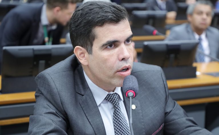 comissao-aprova-aumento-de-penas-para-homicidios-e-lesoes-corporais-contra-advogados