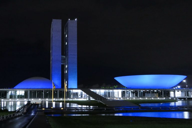 congresso-recebe-iluminacao-azul-em-comemoracao-a-semana-do-pescado