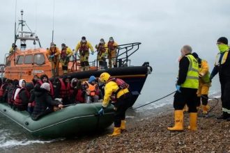 naufragio-de-barco-de-imigrantes-no-canal-da-mancha-deixa-ao-menos-10-mortos,-diz-jornal-frances