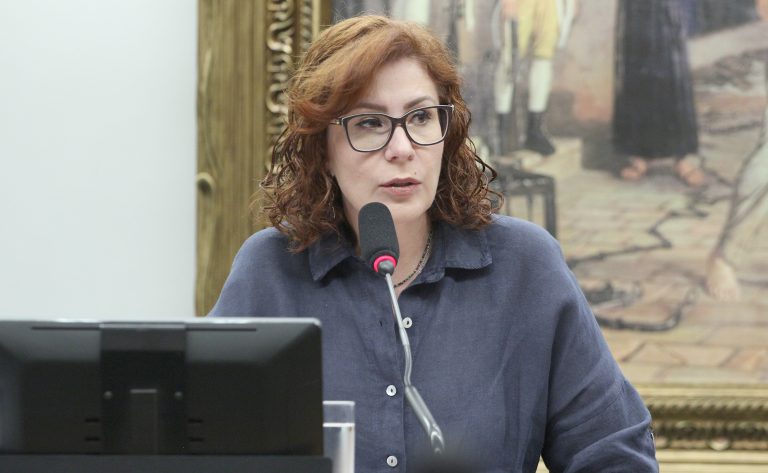 projeto-obriga-o-governo-a-divulgar-pais-de-origem-e-local-de-formacao-de-estrangeiros-do-mais-medicos