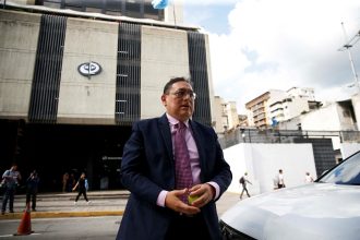 advogado-de-gonzalez-vai-ao-ministerio-publico-e-fala-em-‘perseguicao-politica’-apos-justica-da-venezuela-determinar-prisao