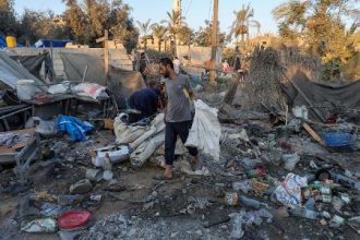 ataques-israelenses-matam-27-palestinos-em-gaza;-vacinacao-contra-polio-e-retomada