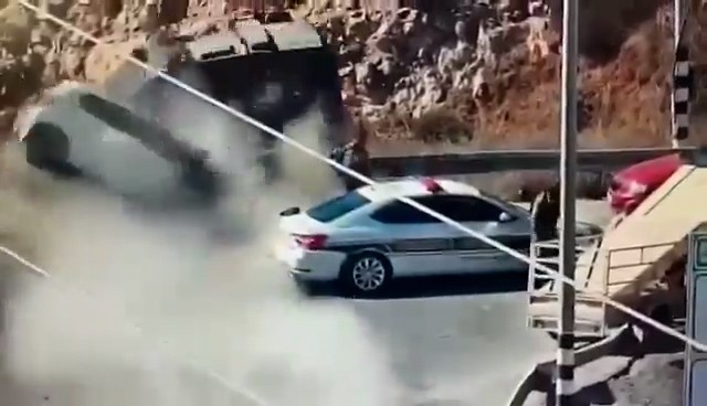 terrorista-tenta-matar-soldados-de-israel-jogando-carro-contra-viatura-na-cisjordania;-video