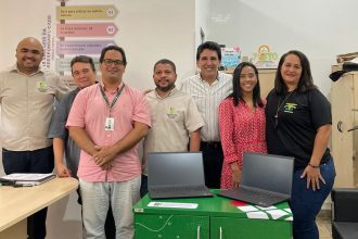 junior-geo-entrega-equipamentos-de-laboratorios-ao-ifto-campus-porto-nacional-provenientes-de-emenda
