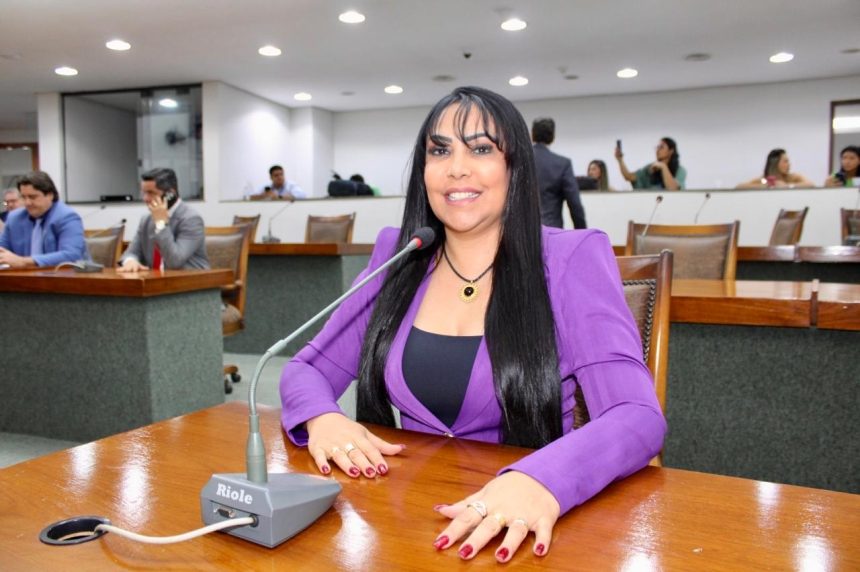 deputada-janad-solicita-politica-de-incentivo-a-educacao-empreendedora-no-tocantins