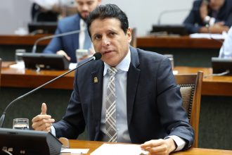 com-relatoria-do-deputado-nilton-franco-pl-do-pccr-dos-agentes-de-transito-e-aprovada