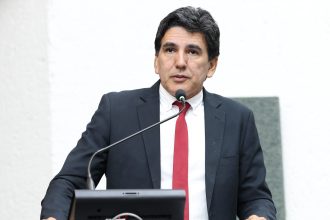 prof.-junior-geo-volta-a-cobrar-do-estado-solucao-para-os-problemas-do-hospital-dona-regina