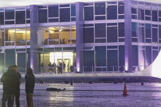 stf:-barroso-conversa-com-lula-e-com-diretor-da-pf-apos-explosoes