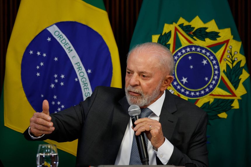 lula-se-reuniu-com-ministros-do-stf-no-alvorada-em-noite-de-explosao