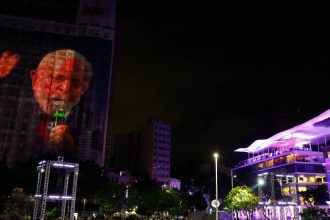 lula-promete-zerar-fome-no-pais-ate-fim-do-mandato