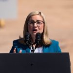 cidades-vao-liderar-reducao-de-emissoes-sob-trump,-diz-prefeita-de-phoenix-em-evento-do-g20