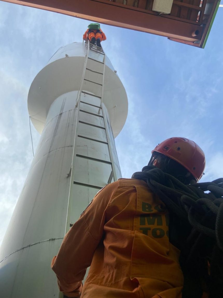 bombeiros-resgatam-homem-que-desmaiou-durante-limpeza-de-caixa-d’agua-em-gurupi