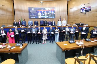 assembleia-legislativa-homenageia-auditores-fiscais